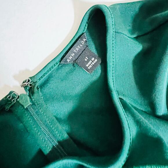 Ann Taylor Ruffle Long Sleeve Dress Size 6 Tall Hunter Green - Picture 5 of 8